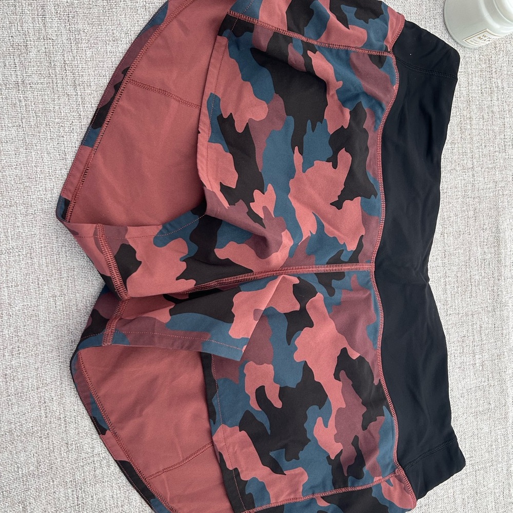 Lululemon speed short low rise 2.5” size 8- Rose/Blue